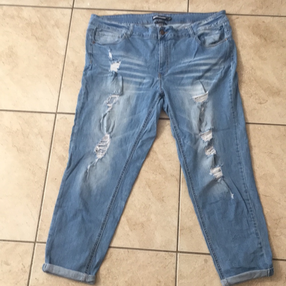 Dollhouse Boyfriend jeans Size 22